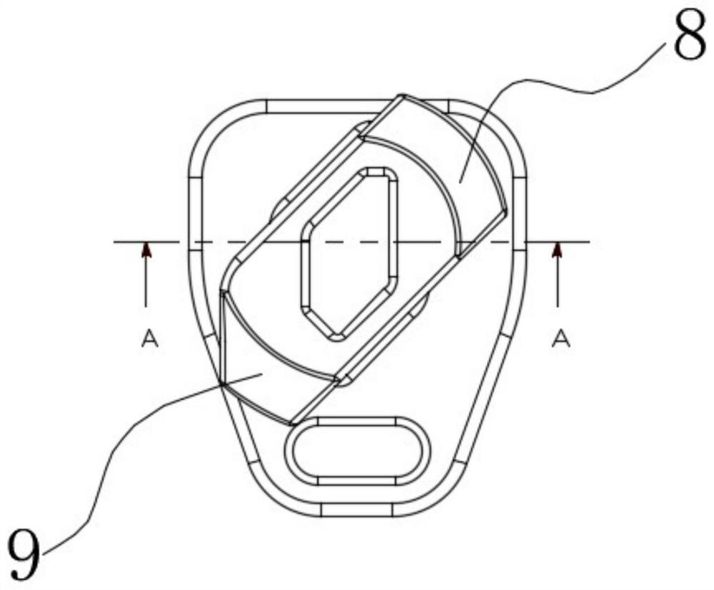 Automatic central lock for container