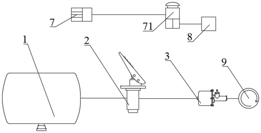 Emergency braking auxiliary device and emergency braking method