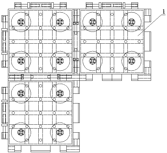 High-strength, light, adjustable and horizontal metal road covering plate