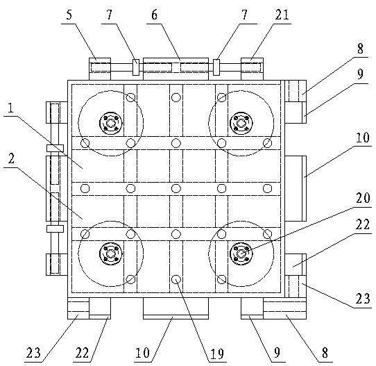 High-strength, light, adjustable and horizontal metal road covering plate