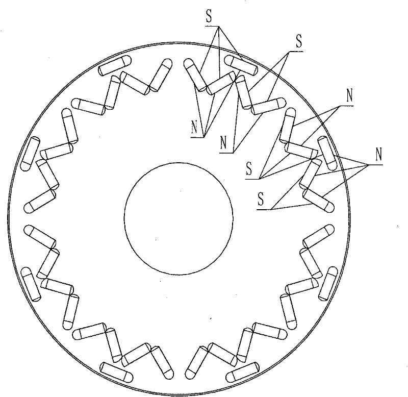 Permanent magnet traction device with wider speed increasing range