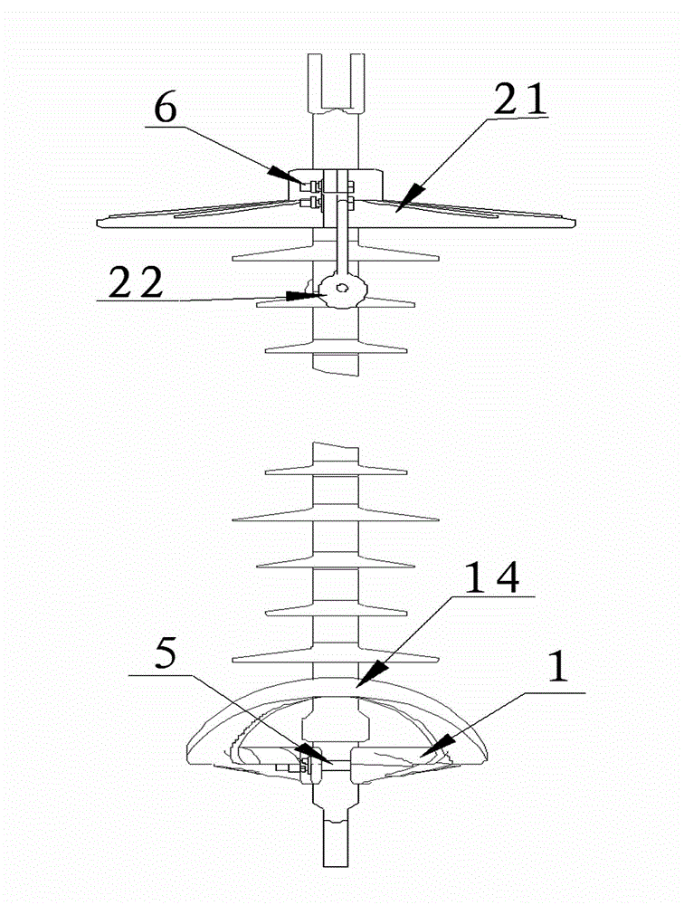 Discharge gap device with voltage-equalizing rings