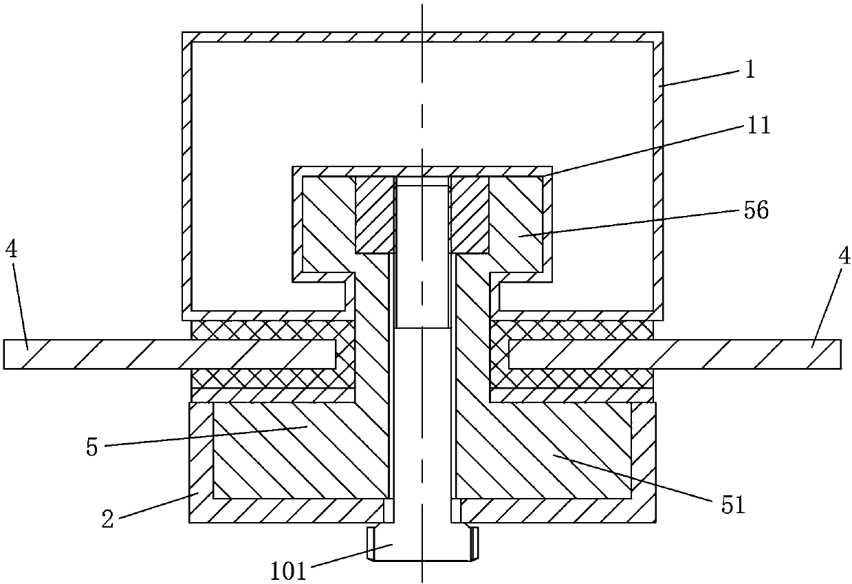 Pre-tightening connecting assembly used for mounting curtain wallboard