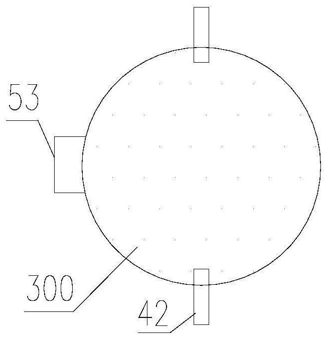 A self-denitration system and process for calciner partitioned organization combustion self-denitration that can adjust the oxygen concentration in the reduction zone