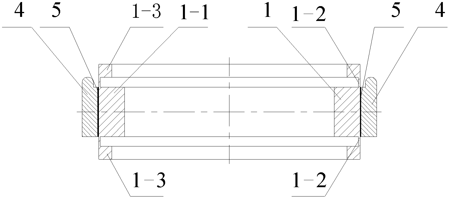 Ceramic embedded type cylindrical traveling wave ultrasonic motor vibrator pretightened by using wedge blocks