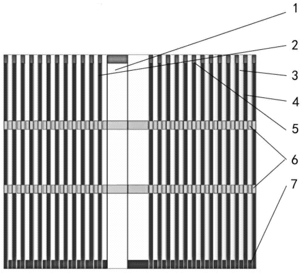 High-throughput anti-pollution microporous filter and filtering method thereof