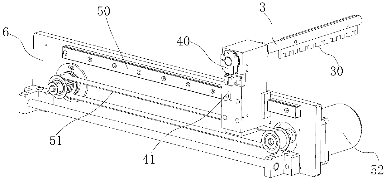 Detecting device and detecting method for placing dislocation of materials