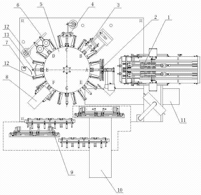 Bag-feeding-type vacuum packaging machine