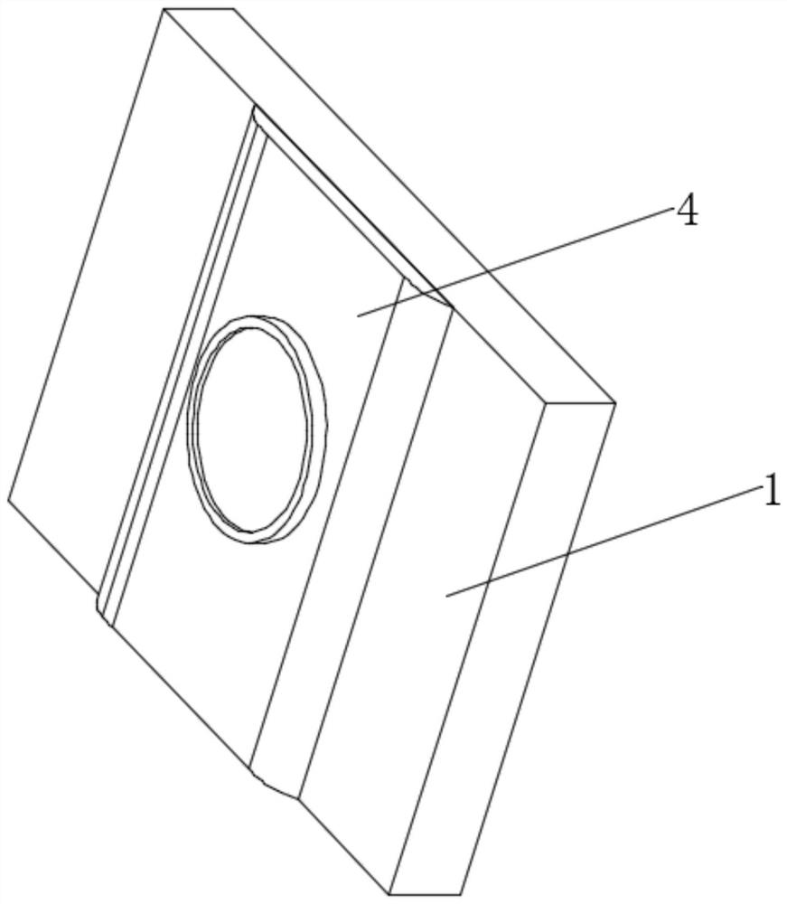 Breathable protective clothing used in low-temperature environment