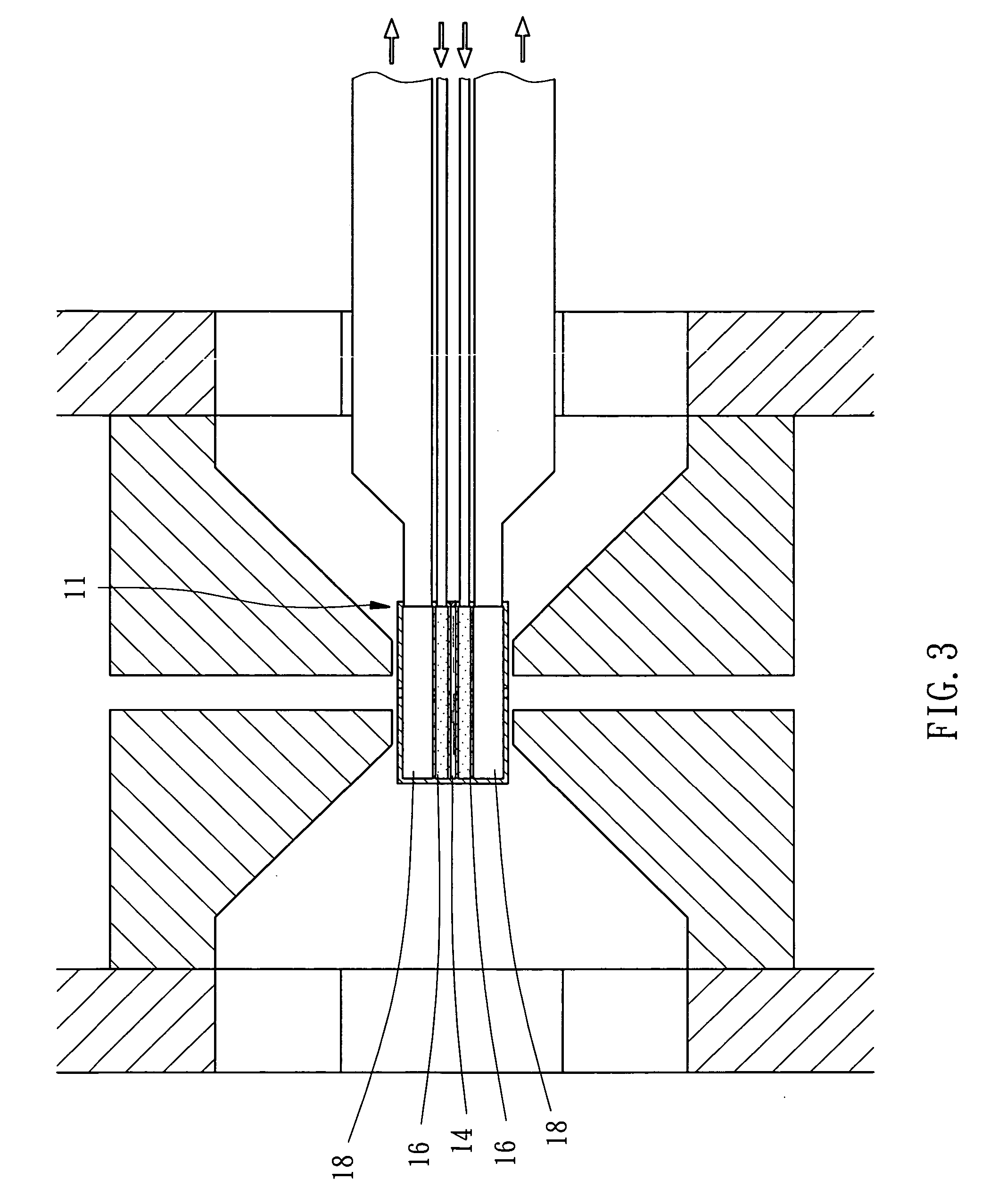 Method of operating liquid in the vacuum or low-pressure environment and observing the operation and device for the operation and observation