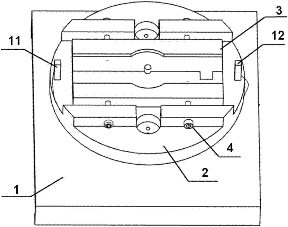 Airplane pneumatic riveting quality online detection device and method