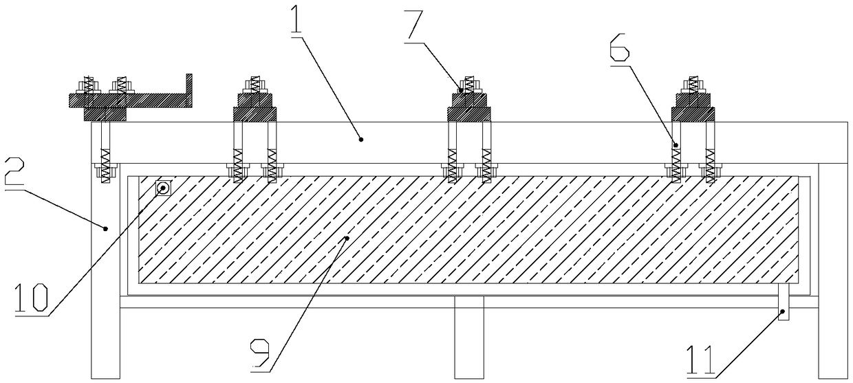 Auxiliary work platform of plasma cutting machine