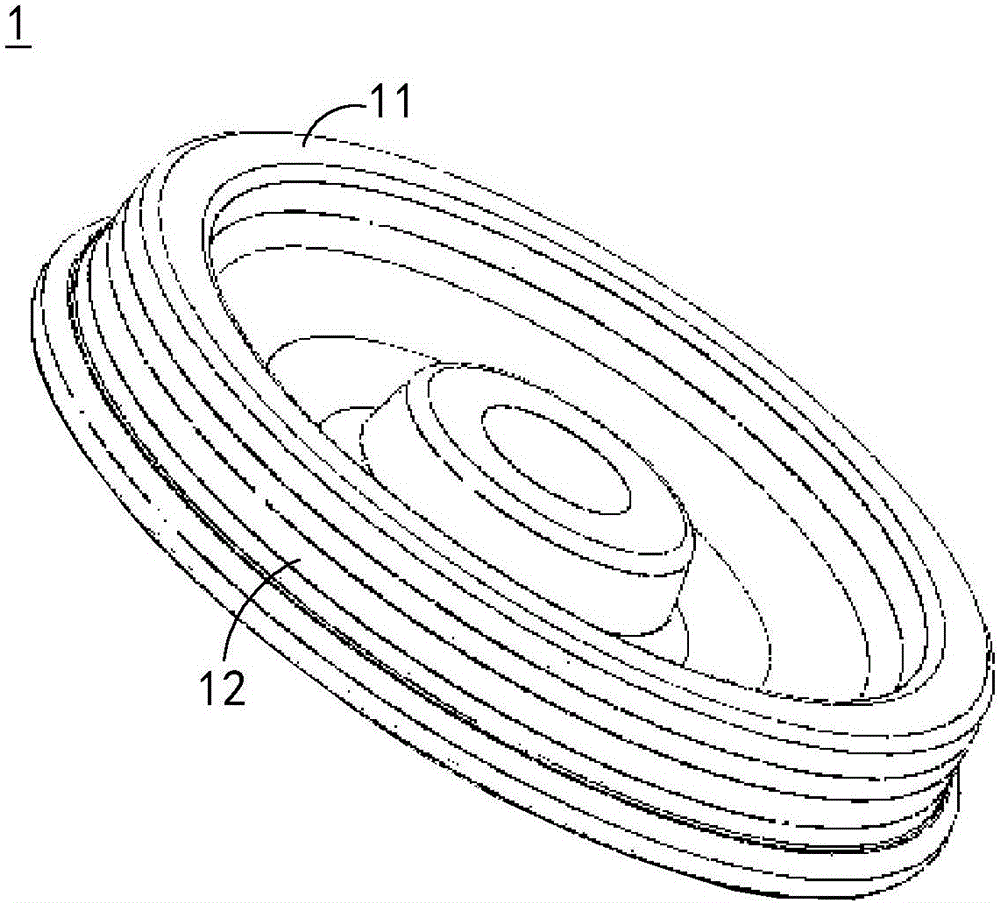 Railway vehicle wheel and heat treatment method thereof