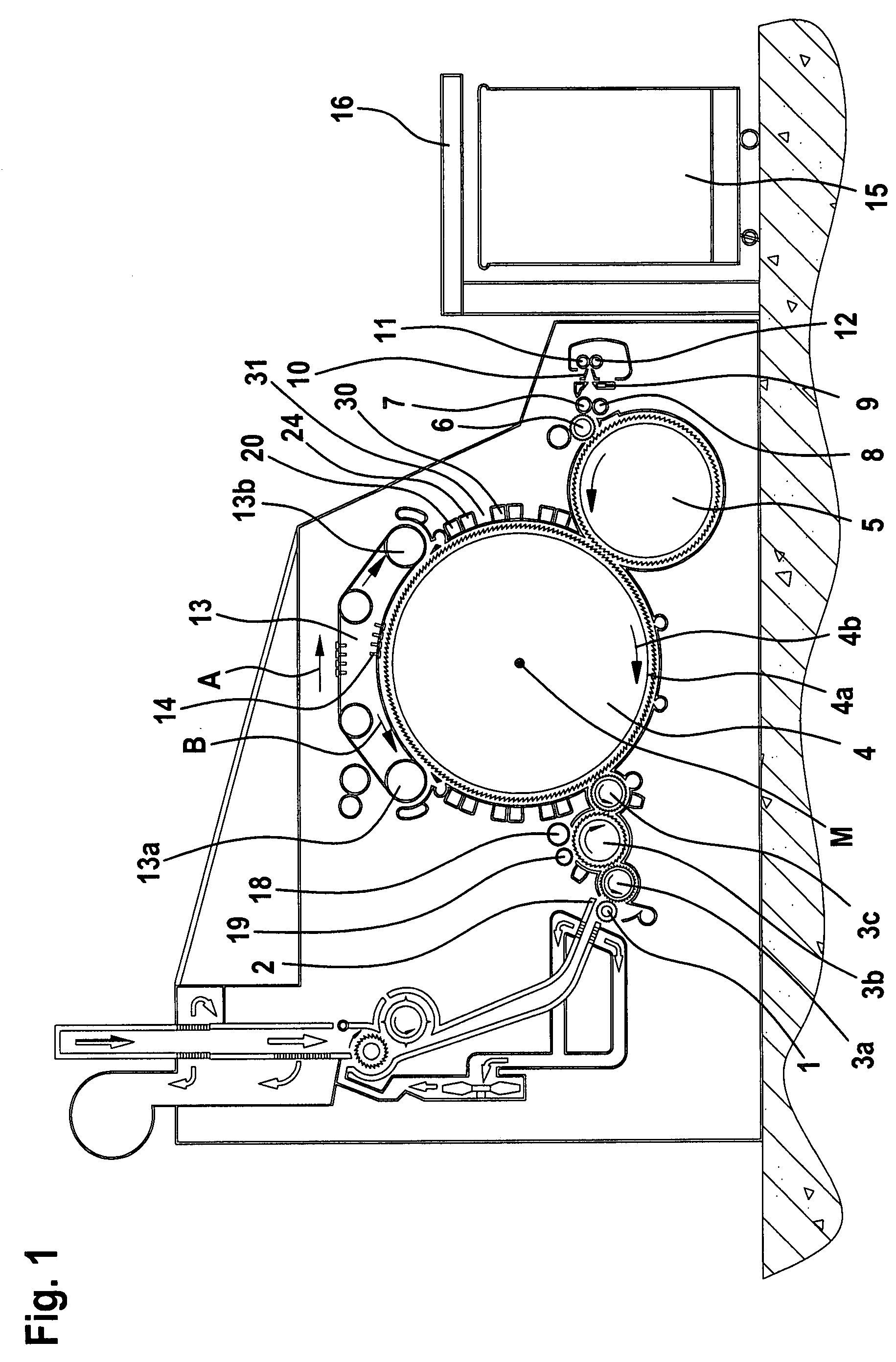 Apparatus on a flat card or roller card for textile fibres, such as cotton, synthetic fibres or the like, for removing short fibres