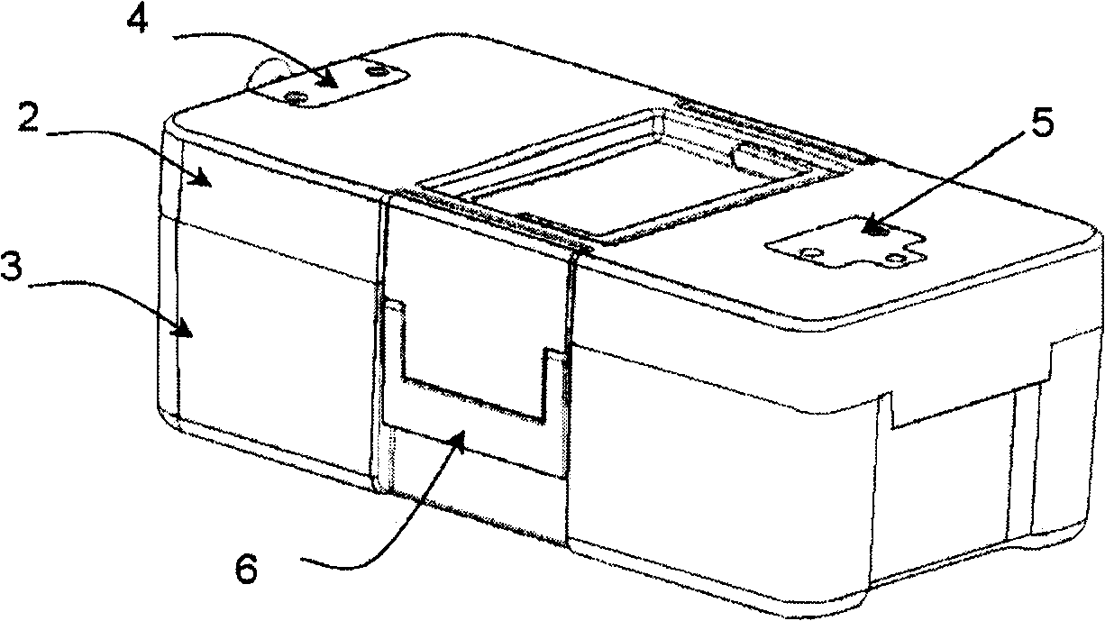 Vacuum freshness retaining box and household electrical appliance employing the same