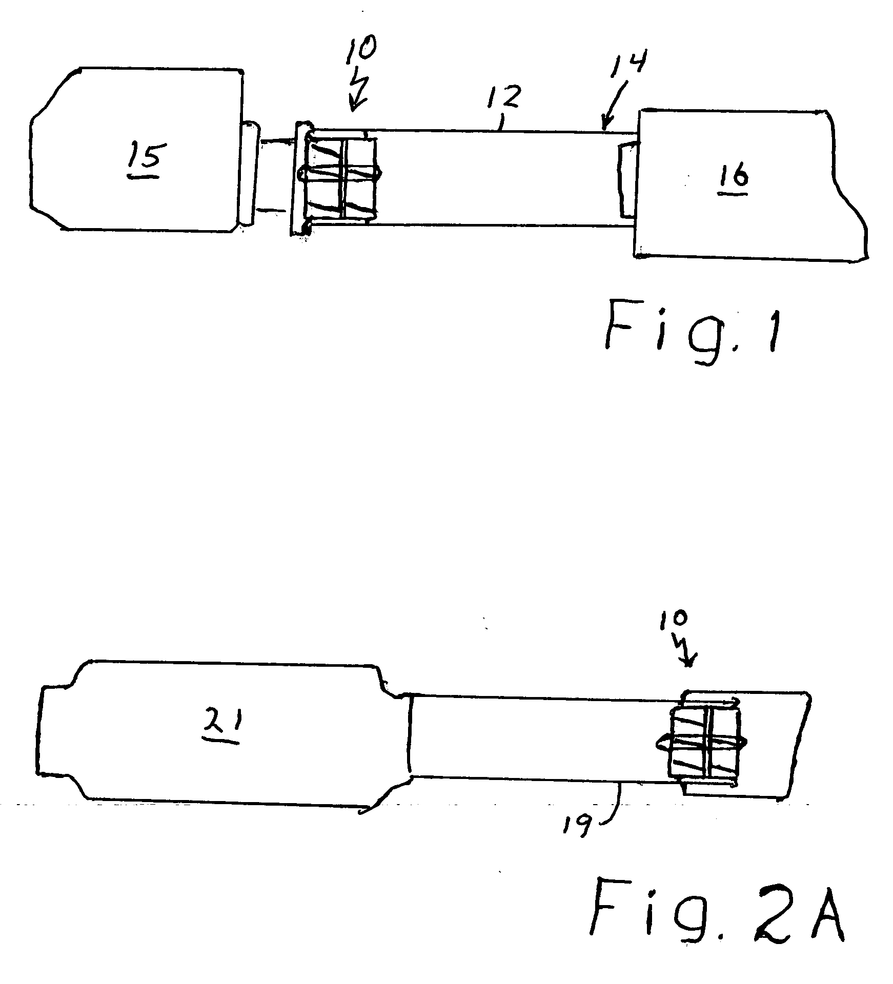 Fluid swirling device having rotatable vanes