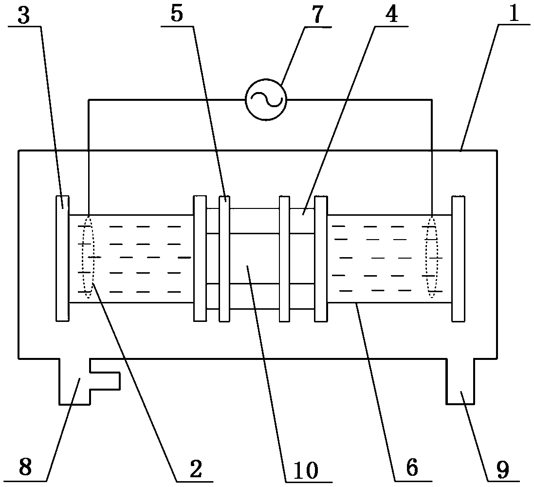 A device and method for producing a three-layer plasmonic photonic crystal