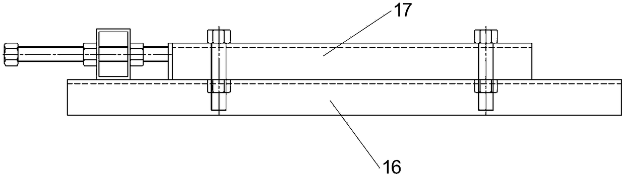 Ramie peeling device and feeding mechanism thereof