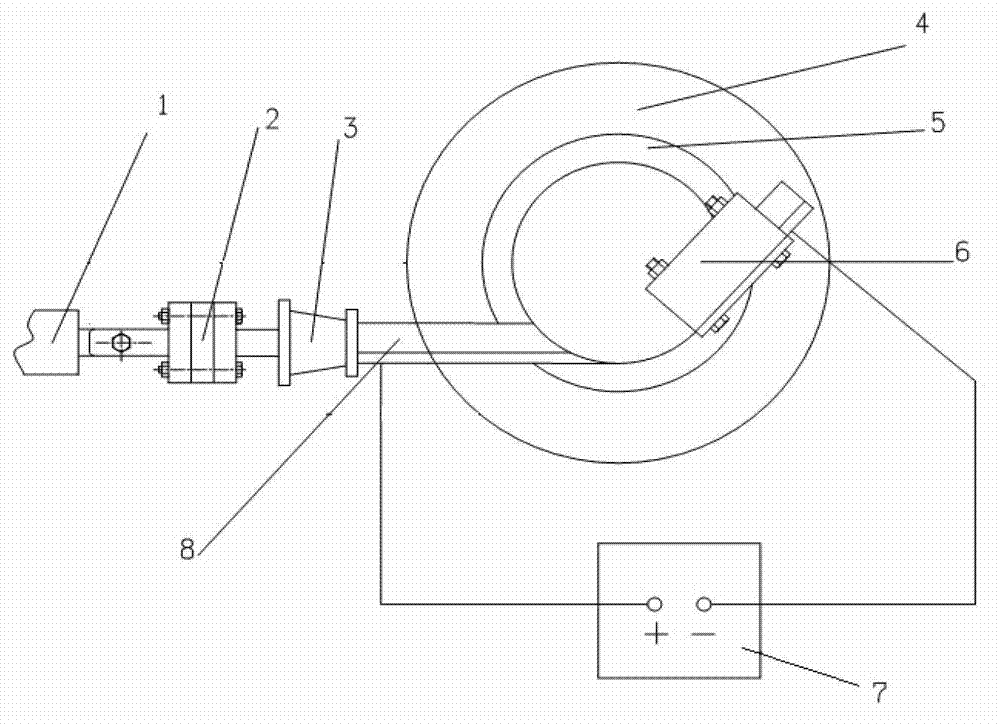 Stretch-bending forming device with insulated stretching head and forming method thereof