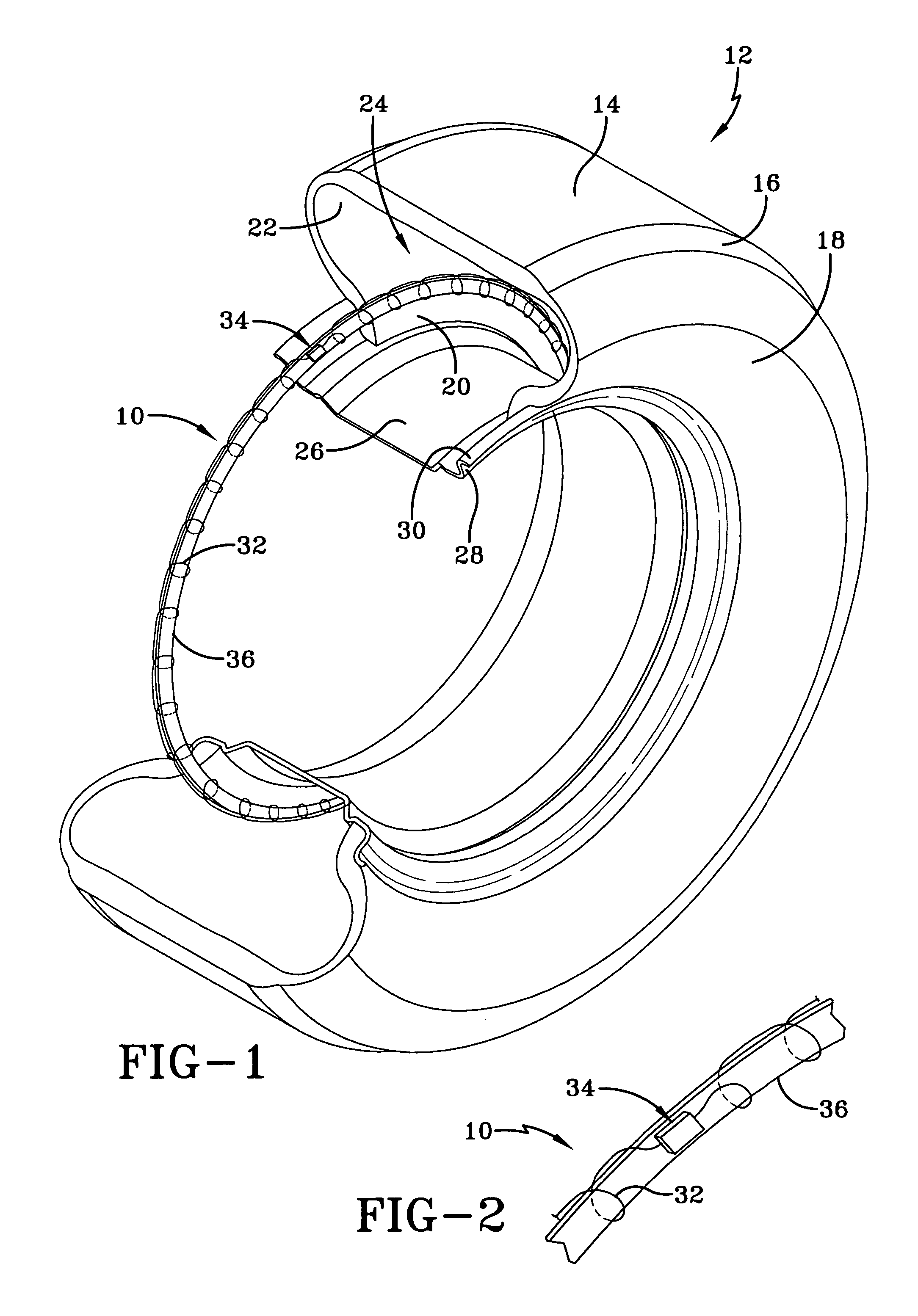 Tire having antenna attached to elastic fiber textile strip and method of mounting antenna assembly to tire