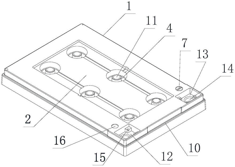 Middle cover structure of storage battery