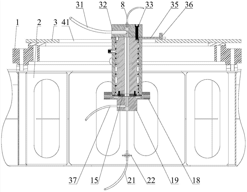 Center slewing connection structure and crane