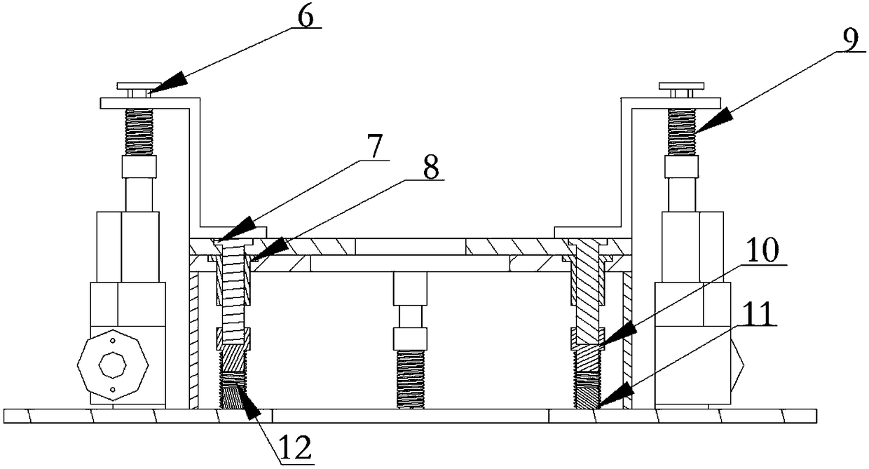 Self-floating jacking mechanism