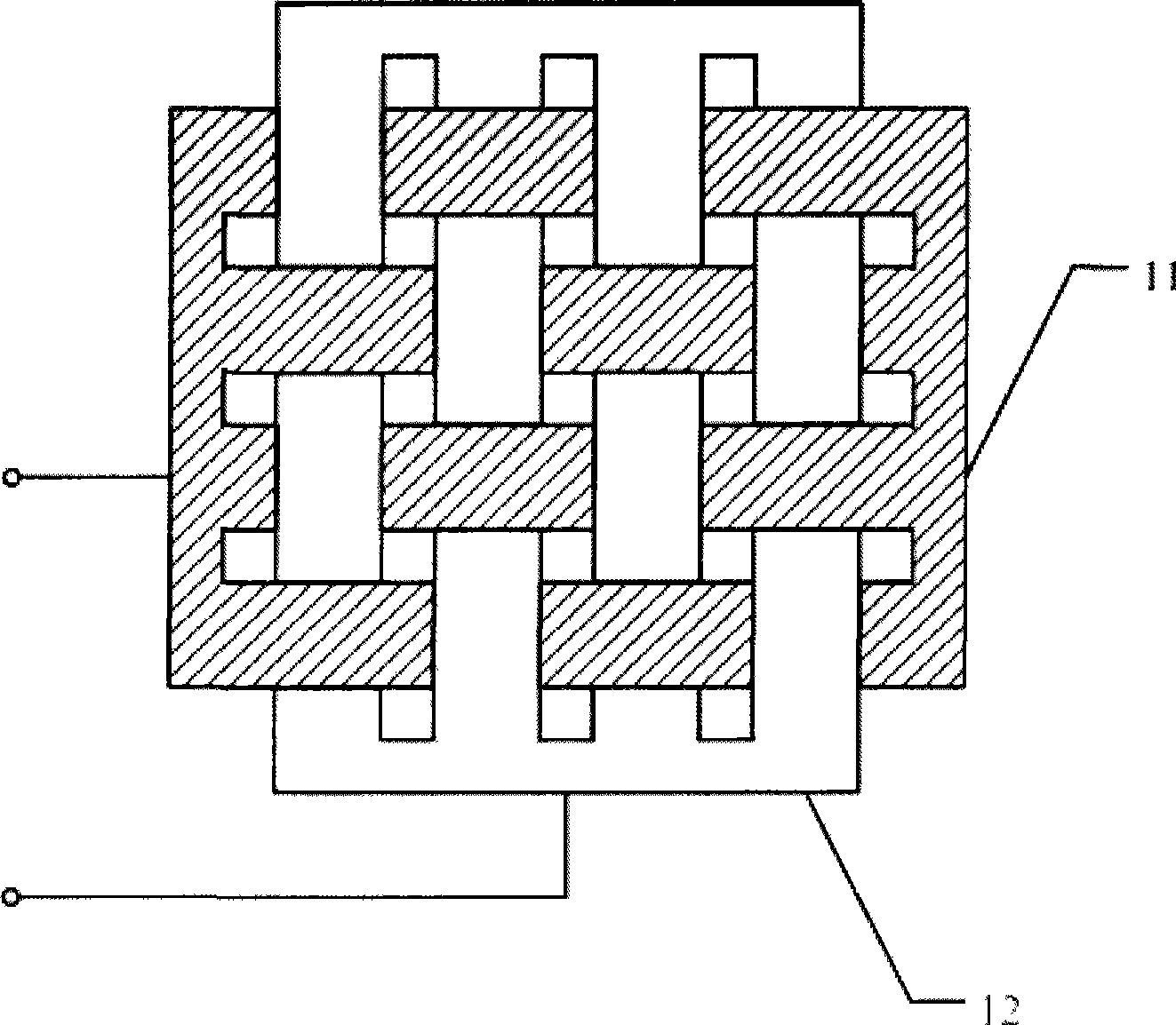 Flexible resistance type pressure sensor with machine-weaved structure and use thereof