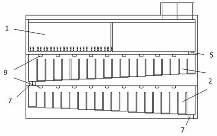 A photocatalytic degradation device for water treatment and its preparation method