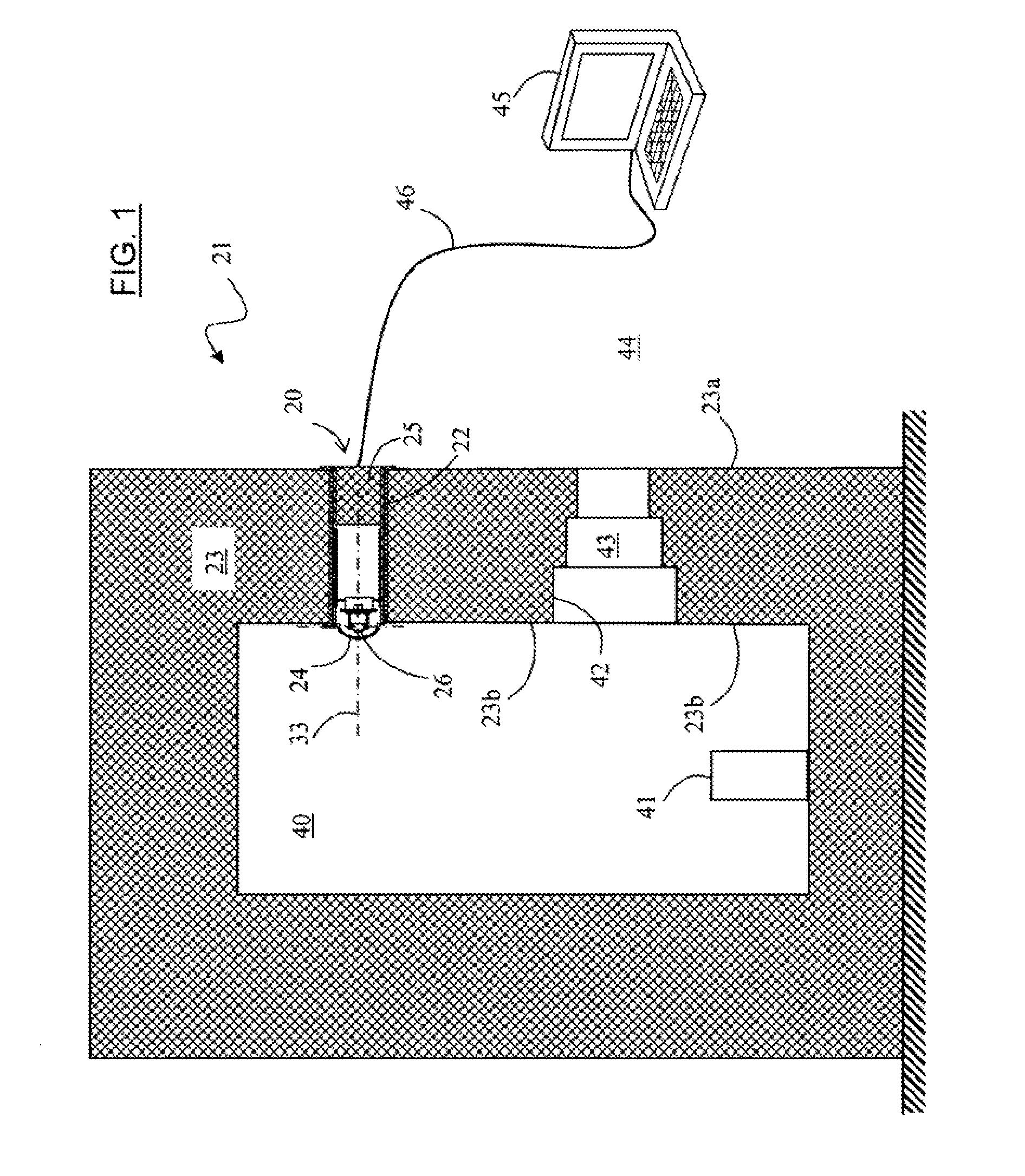 Device for observing the inside of a hot cell, hot cell provided with said device, and method for maintaining said device