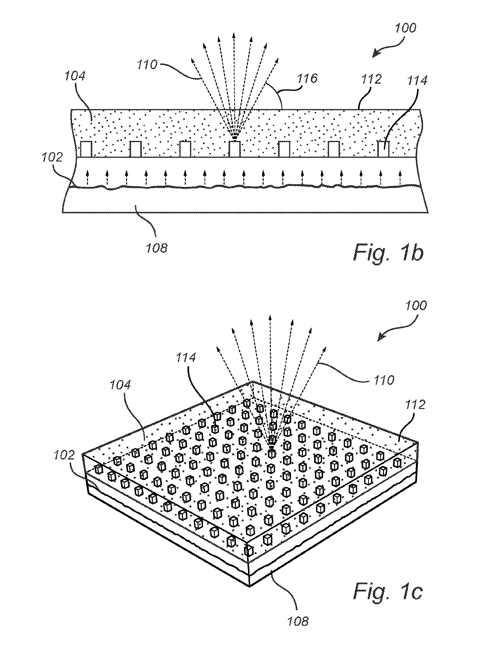 Solid state illumination device having plasmonic antenna array for anisotropic emission