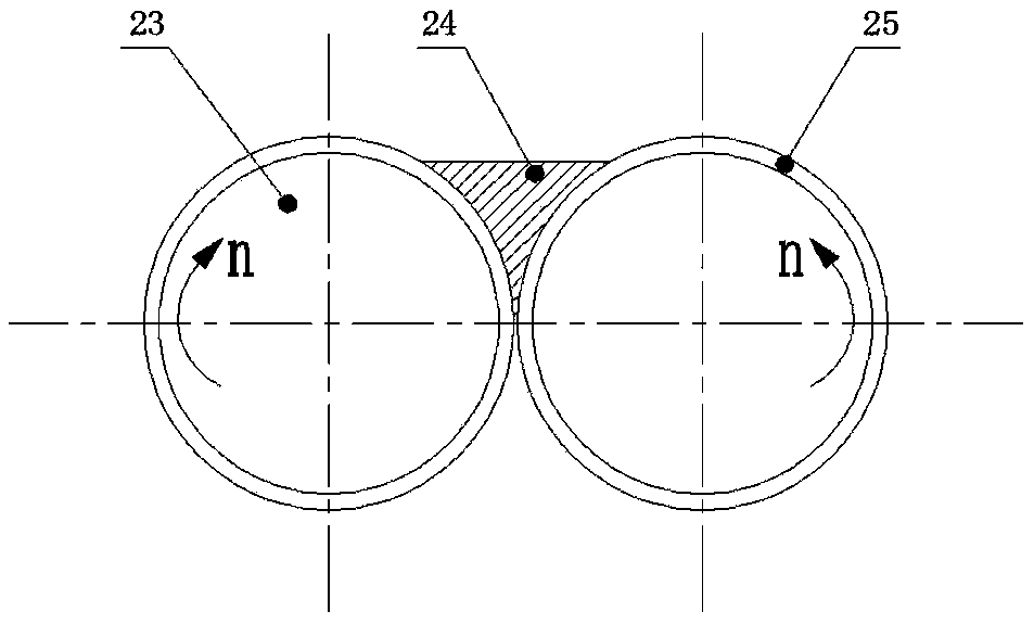 Adhesion-preventing efficient energy-saving sludge drying device and method