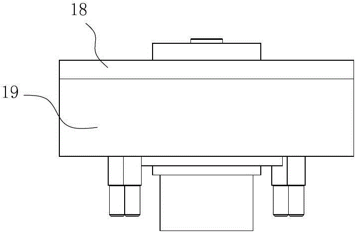 Automatic turret-type nozzle replacing device of laser cutting machine