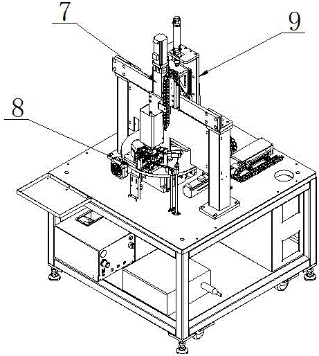 Automatic screwing machine