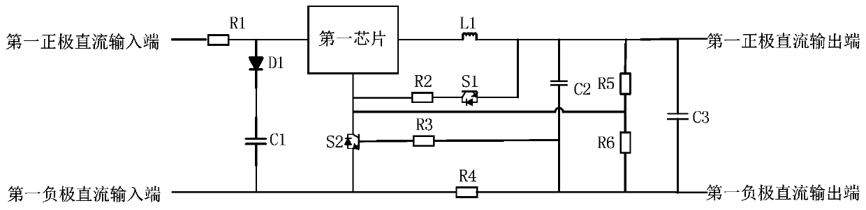 Silica gel ear-hanging earphone and matching assembly thereof