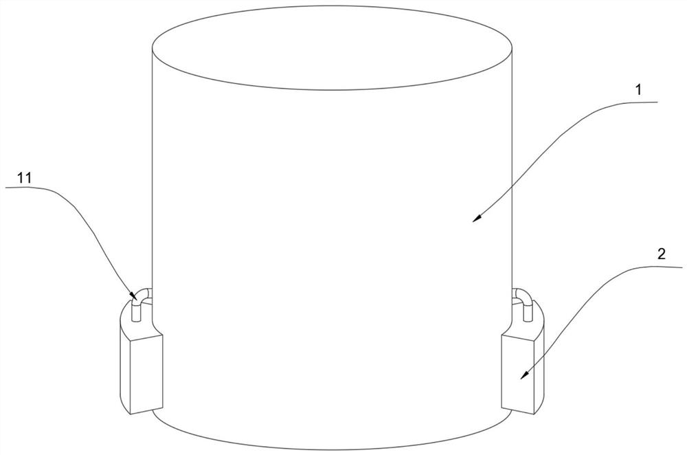 Self-adjusting and high-heat-dissipation LED lamp