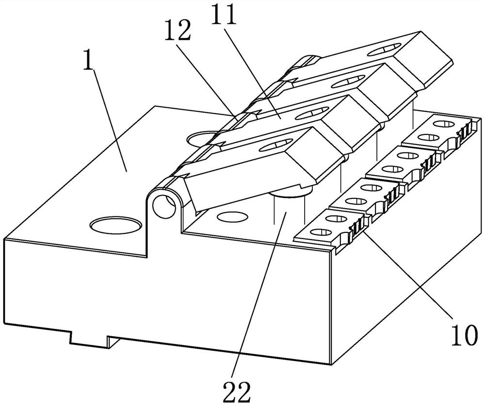 Blade grinding tool fixture and control method thereof