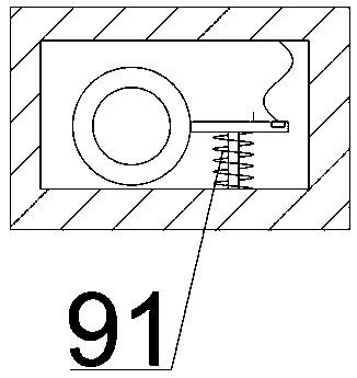 Electric pole climbing device with automatic speed changing function