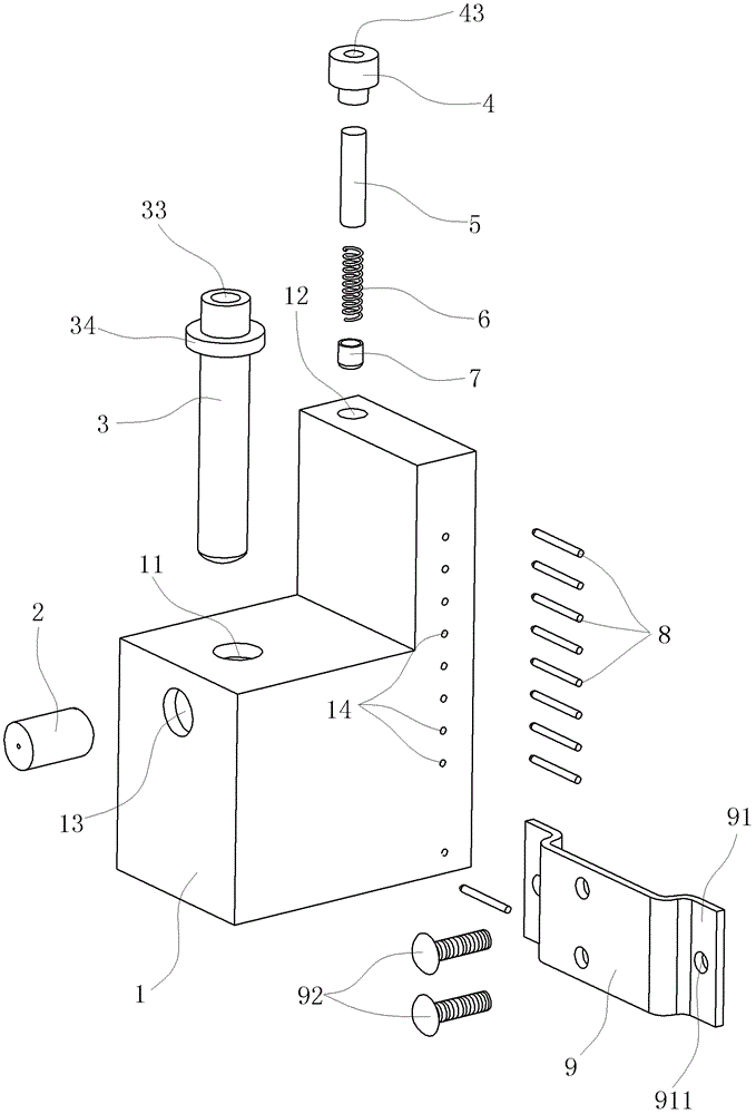 Range hood capable of self-adaptively regulating rotating speed of fan