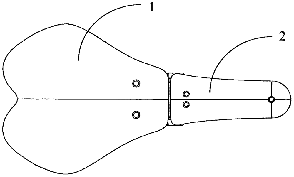 Posture self-adaptive saddle