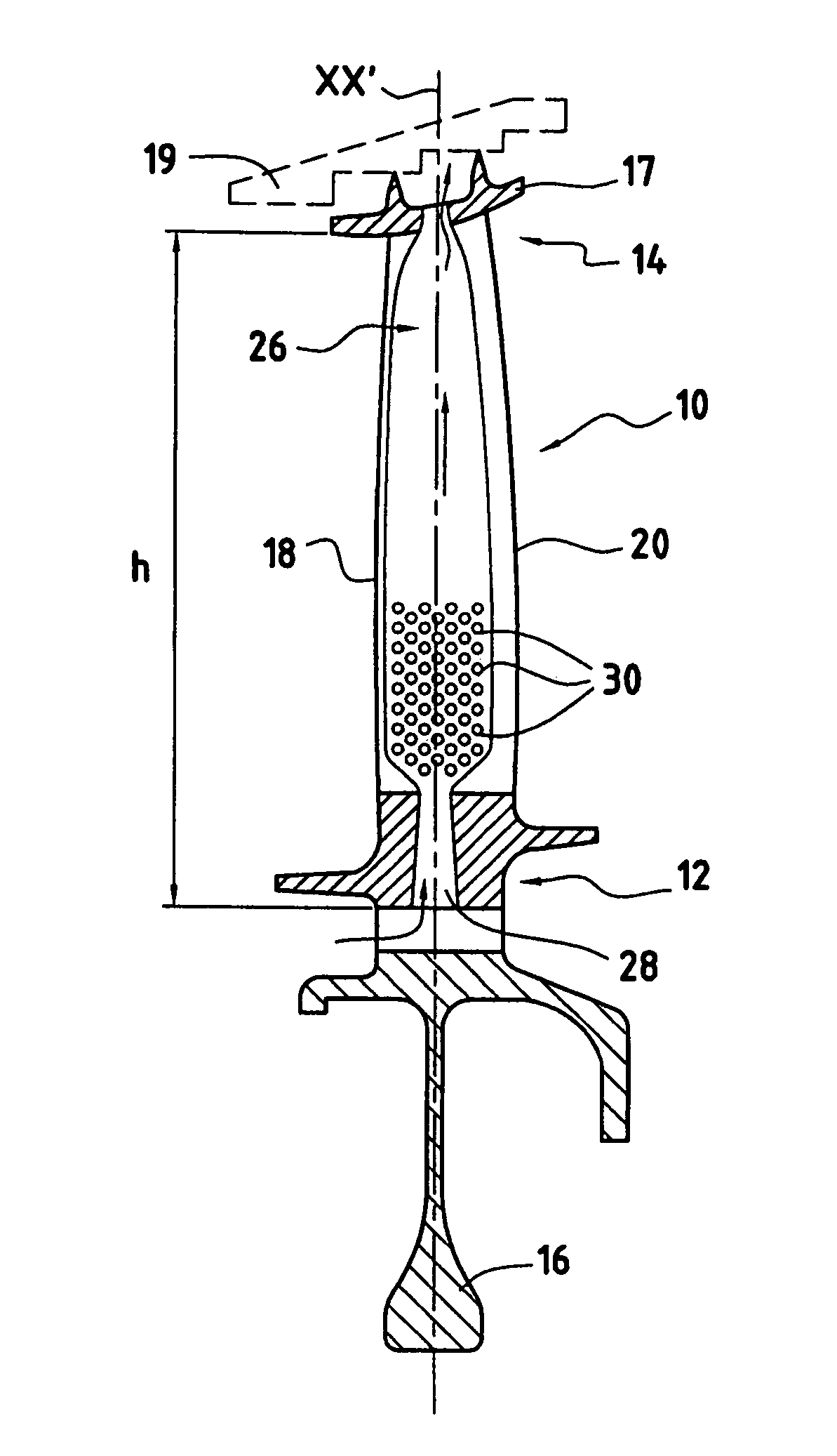 Gas turbine blade cooling circuit having a cavity with a high aspect ratio