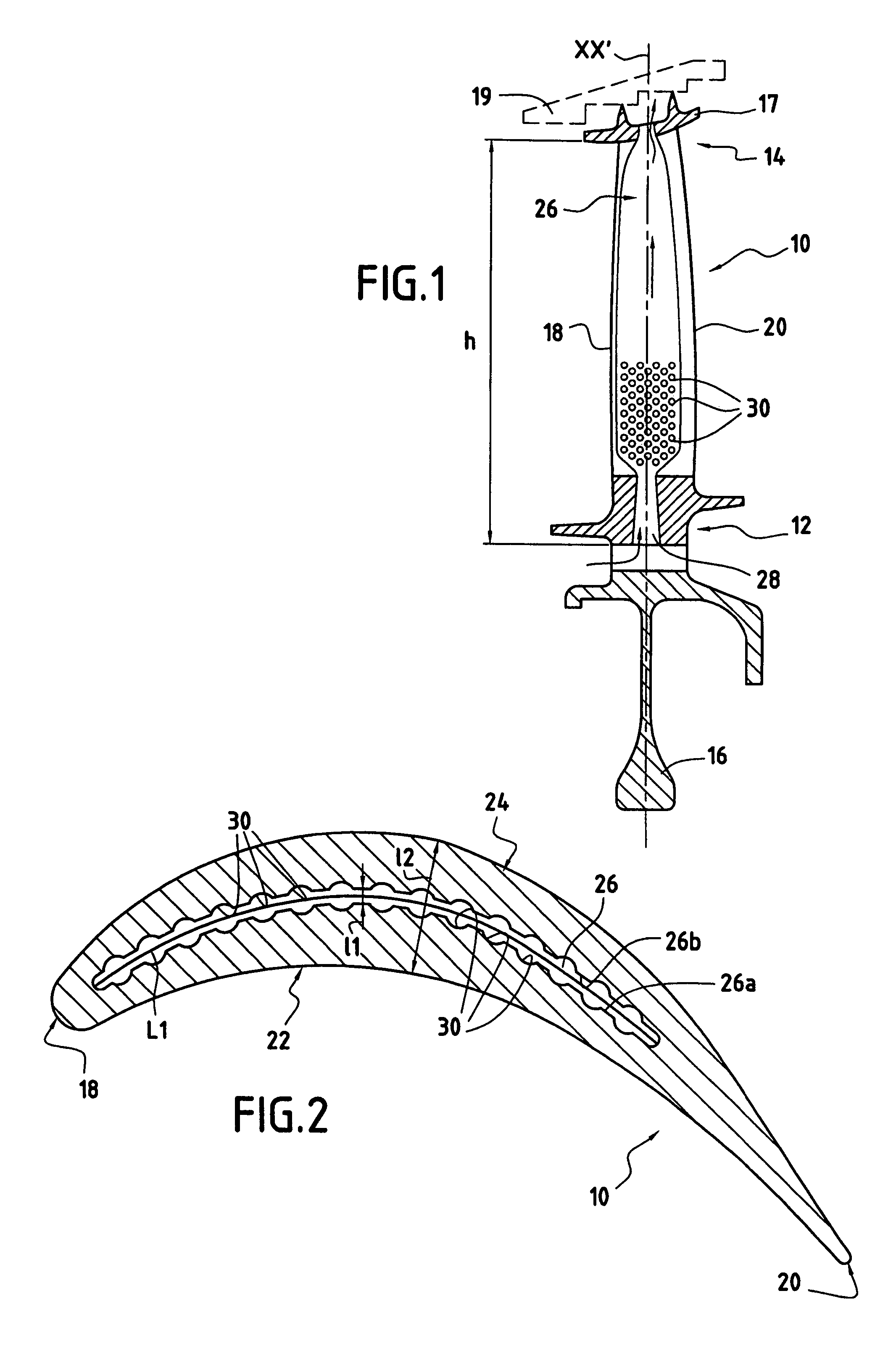 Gas turbine blade cooling circuit having a cavity with a high aspect ratio