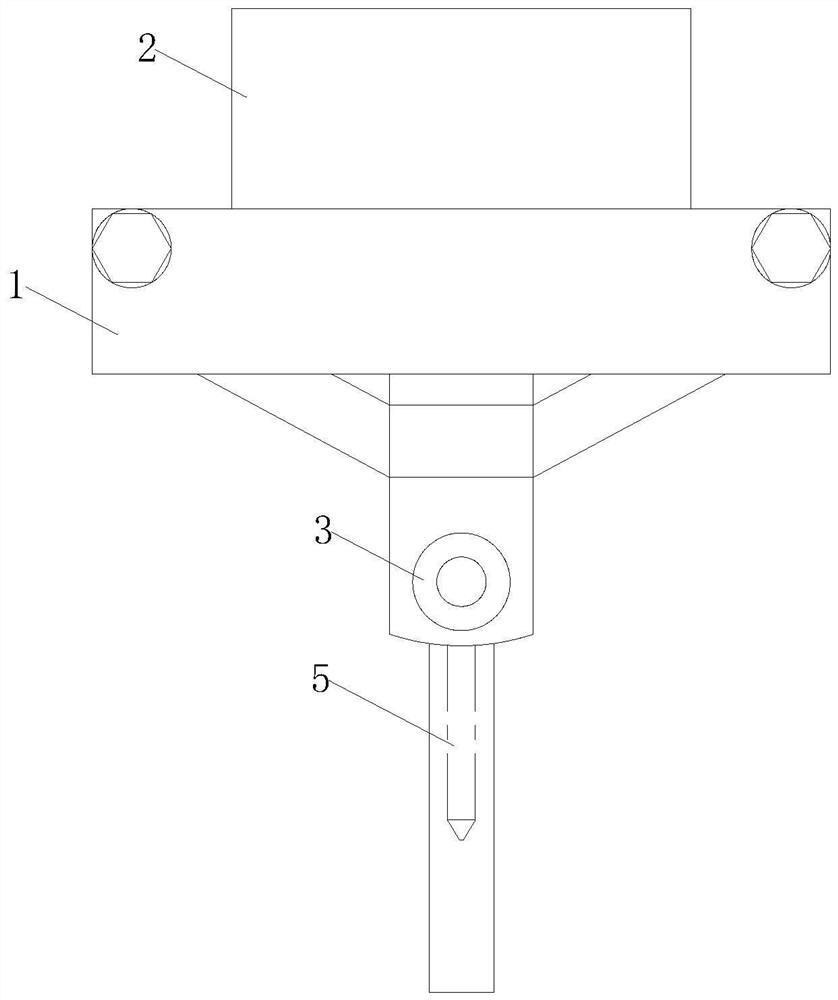 A rake tooth spray structure of an automatic rake turning machine