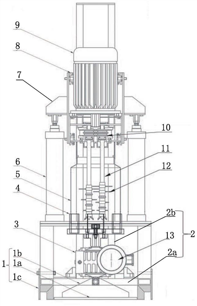 Kitchen garbage crushing and slurrying device