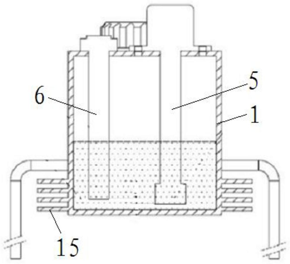 Grease tank utilizing waste heat of hydraulic pipeline