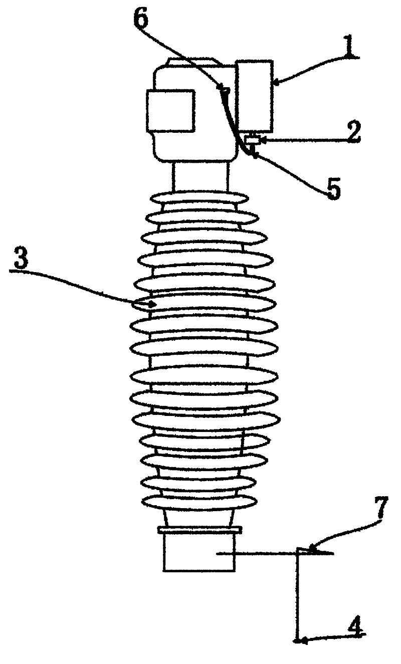 Electrification oil sample acquisition device for oil-immersed sleeve pipe of transformer