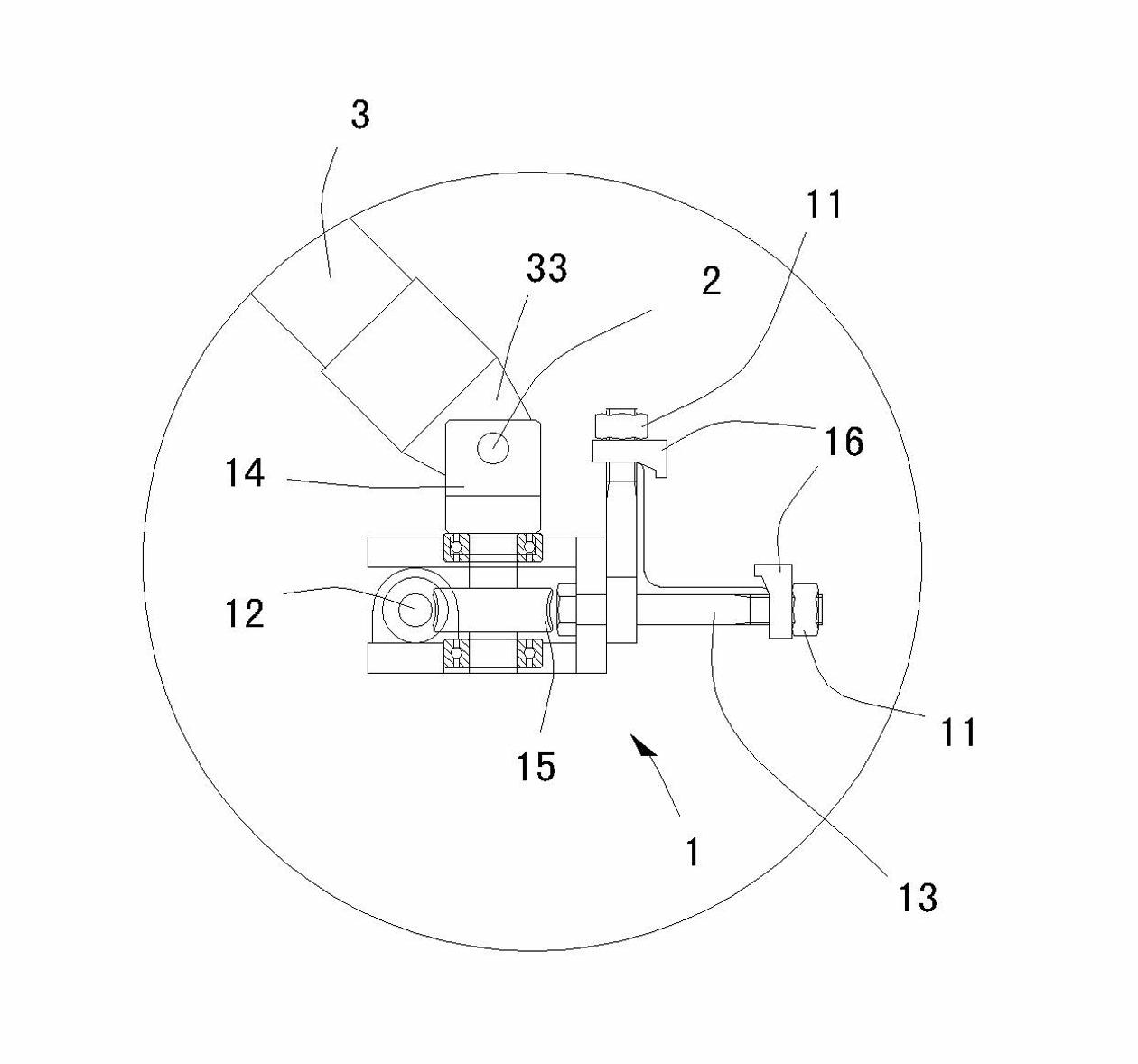 Shifting device for two-circuit hot-line work of transmission line