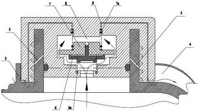 Pressure relief and diversion structure of water storage bottle for automobile