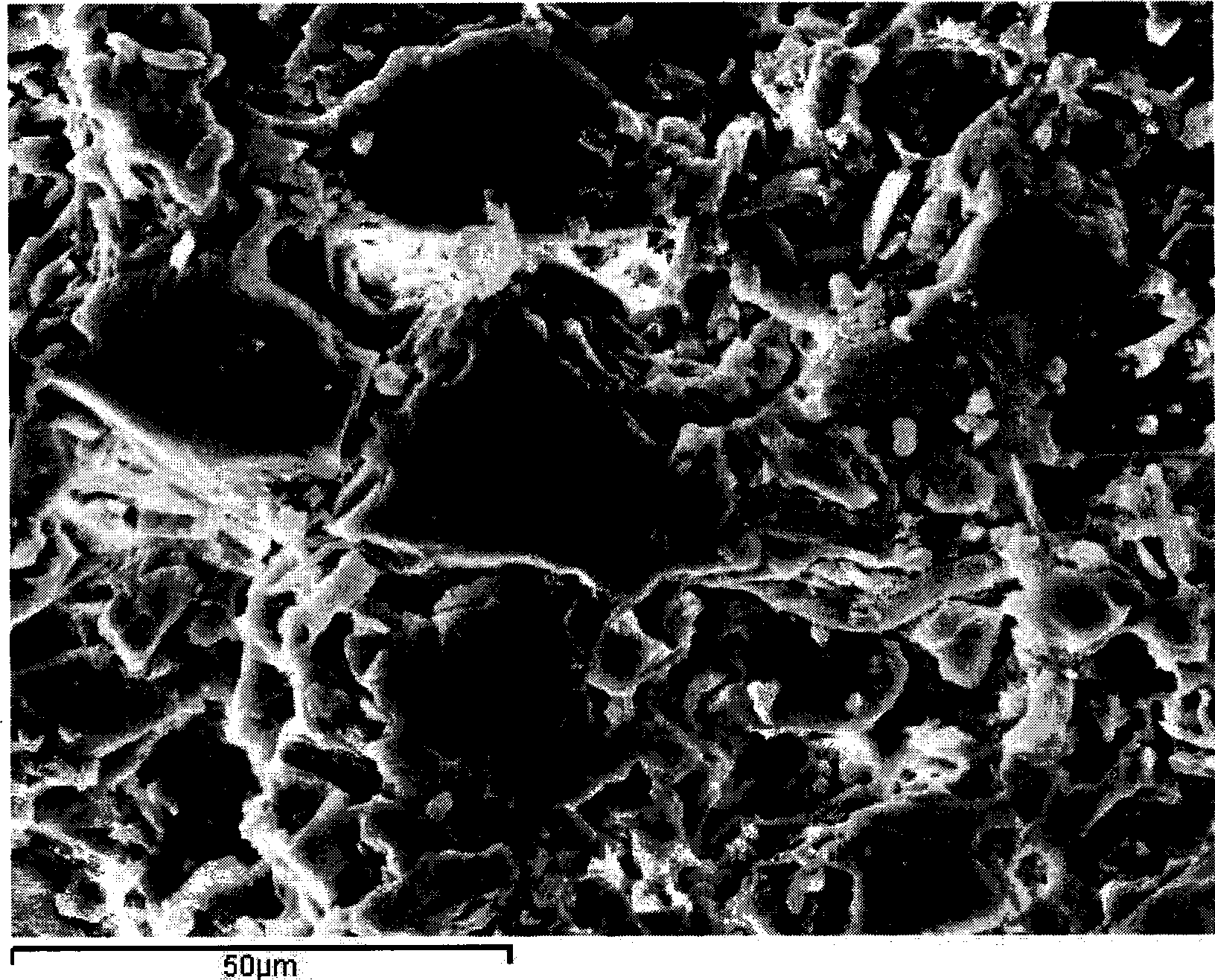 Mullite-corundum deflecting yoke core frame for burning and preparation thereof