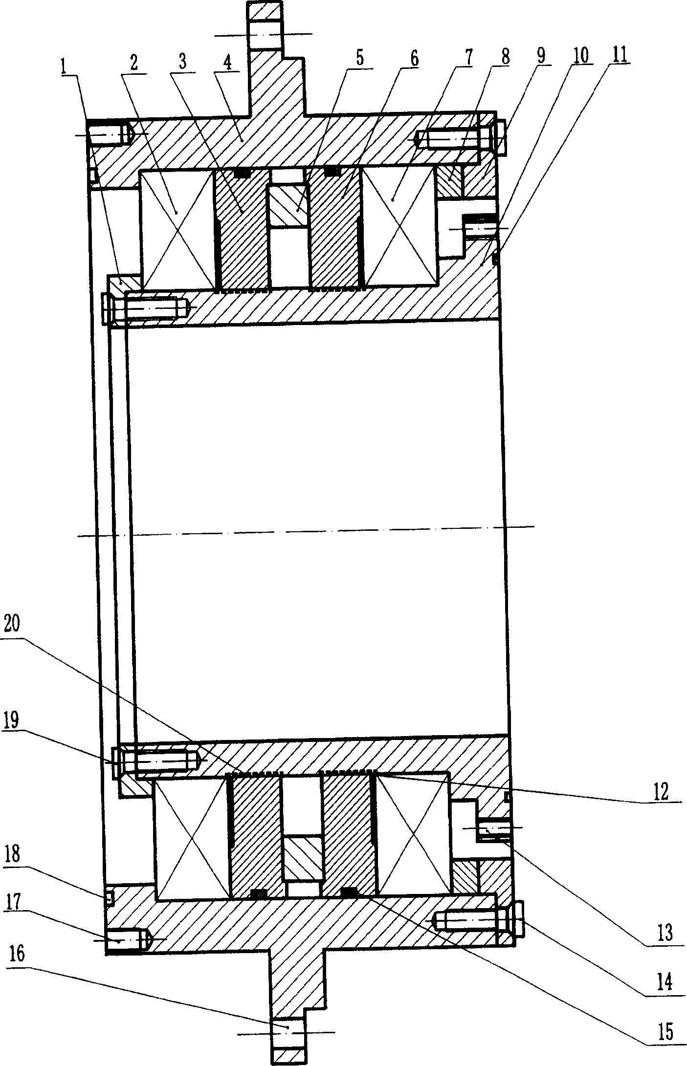 Low-temperature large diameter magnetic liquid sealing arrangement